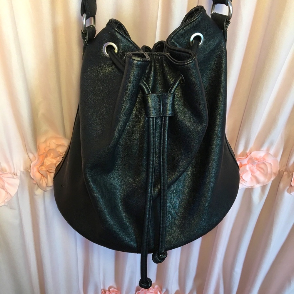 Black Minimalist Crossbody Drawstring Chain Bucket Bag